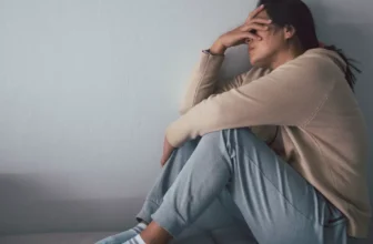 What Are the Early Signs of Depression?